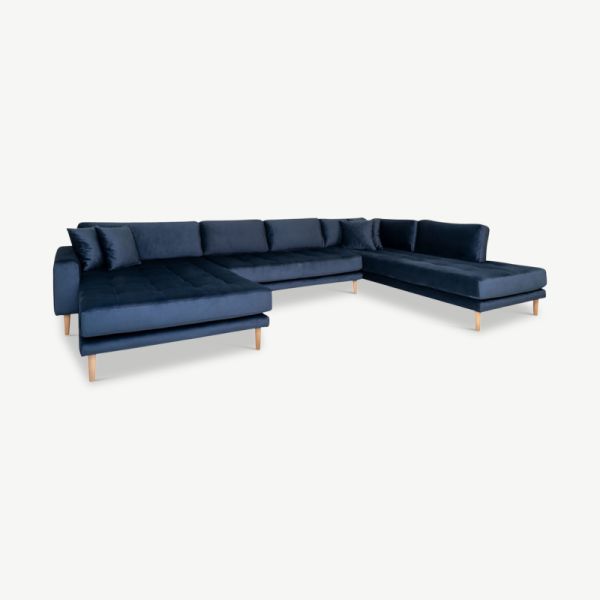 Comfy U-sofa, Blå føjl og egetræsben inkl. 4 puder set fra skrå vinkel