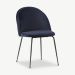 Paris spisebordsstol, blå velour & sorte ben set fra skrå vinkel